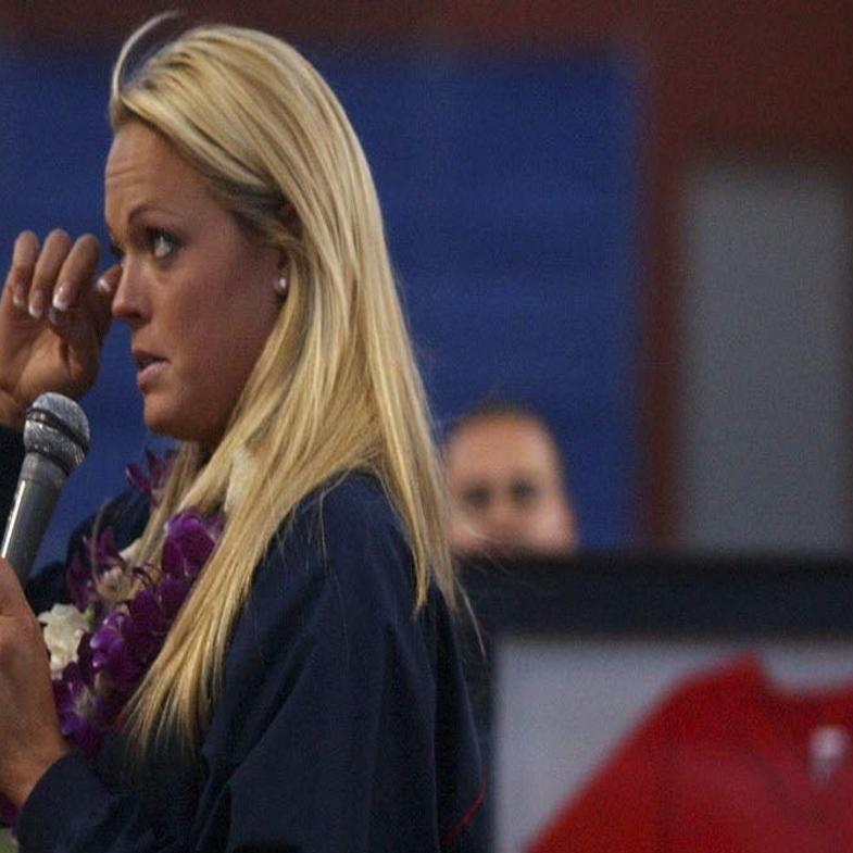 Perfect 10 Finch Leads Impressive List Of Softball Greats Softball Tucson Com