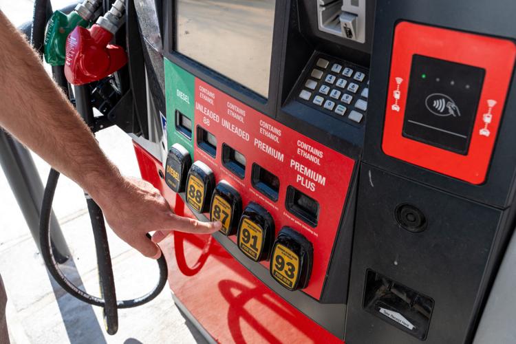 Gas pump