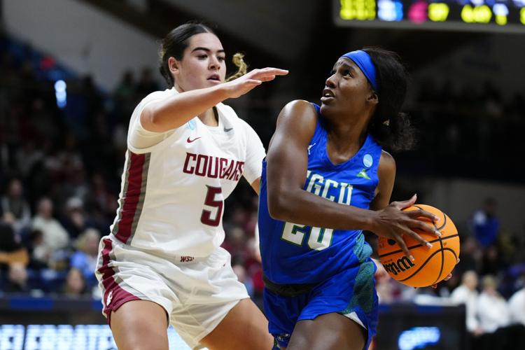 NCAA FGCU Washington St Basketball