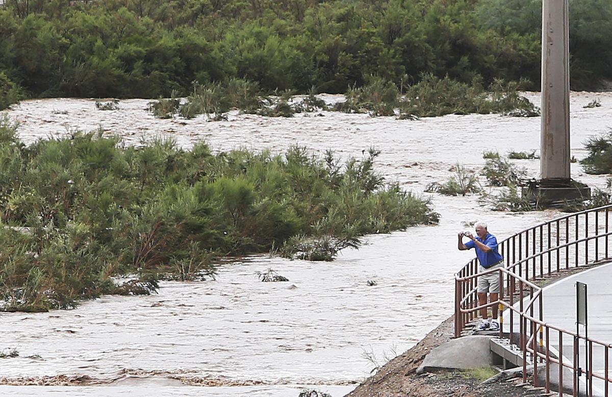 44 photos of intense Tucson monsoon storms Tucson Summer Guide