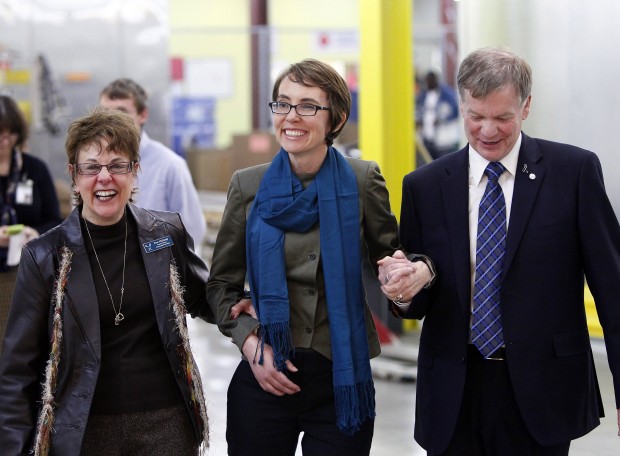 Conmueve despedida de Gabby Giffords   