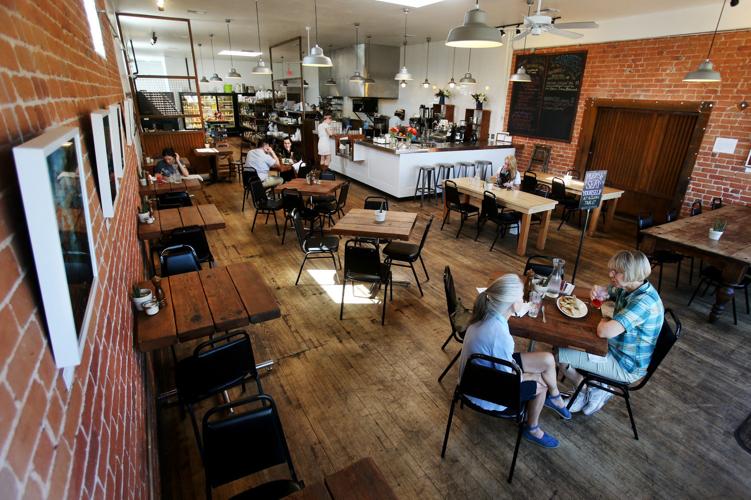5 Points Market and Restaurant