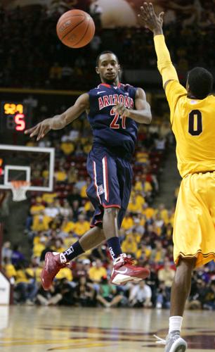 Feb. 13, 2011: ASU zone stops Williams, but 3-point line stays open