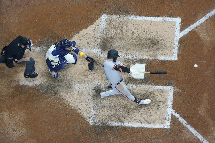 Giants Brewers Baseball