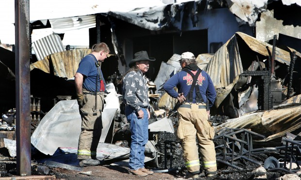 Tombstone bar burns down despite firefighters' efforts   