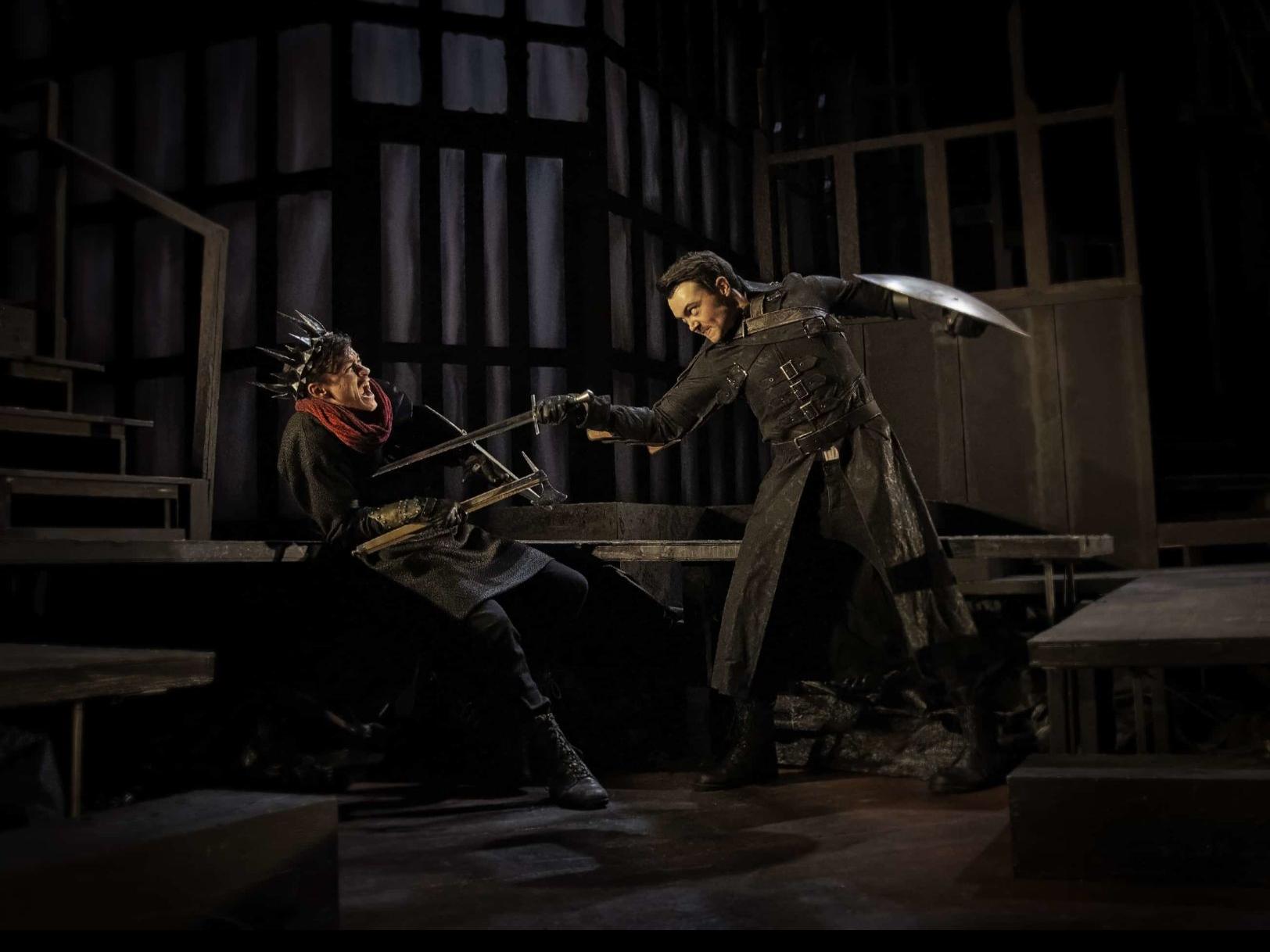 A Bloody Dark Richard Iii On Arizona Repertory Theatre Stage