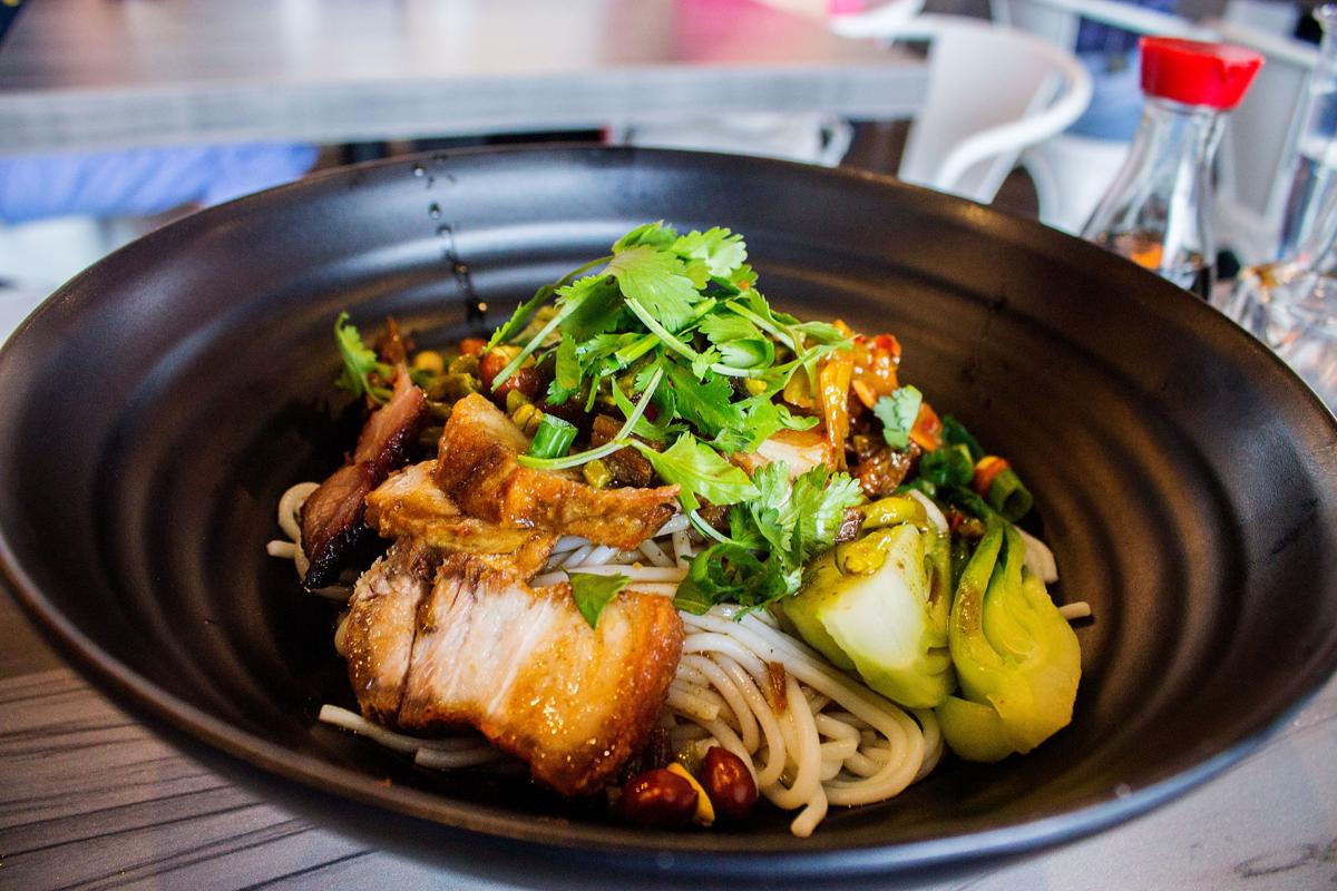 I'm addicted to Noodleholics! I want to eat this Chinese restaurant