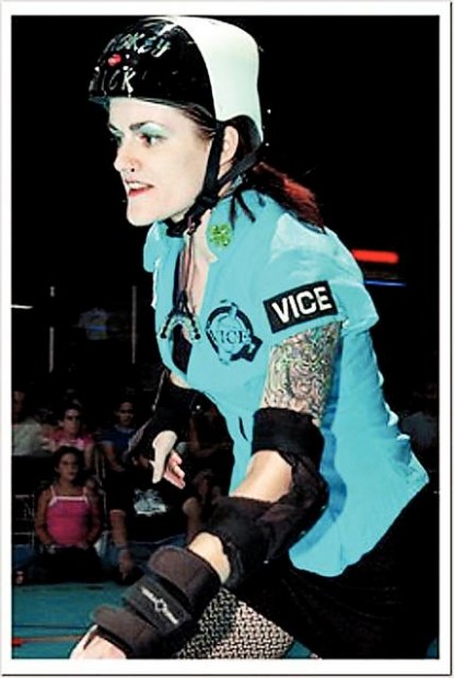 Tucson's rollergirls sound off on 'Whip It'  