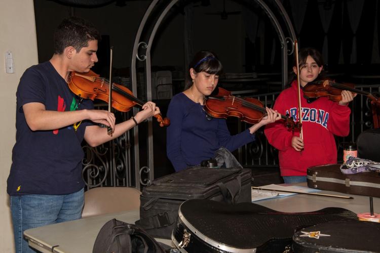 Changuitos Feos, Mariachi (LE)