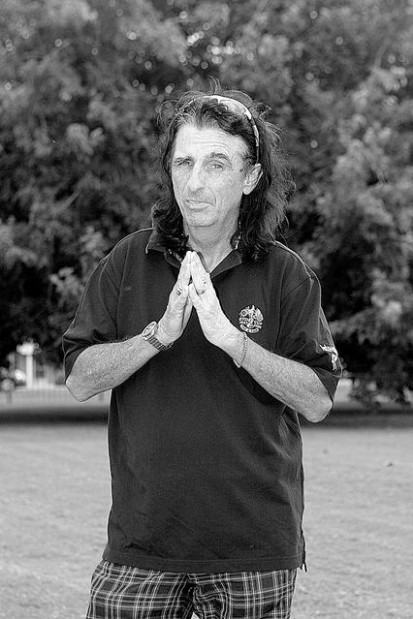 Mr. Nice Guy Alice Cooper works to keep kids straight  