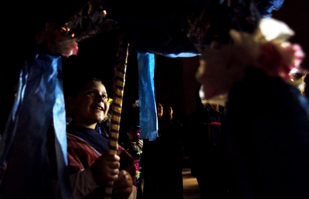 Photos: Las Posadas procession, a tradition in Tucson