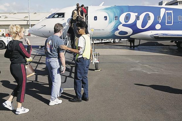 Angry Aloha Airlines once again descends into bankruptcy  