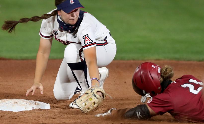 041021-spt-ua softball-p6.jpg