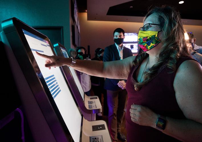 091422-tuc-spt-betting-p2