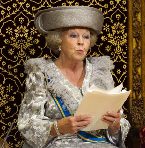 Dutch queen abdicating, passing crown to son    
