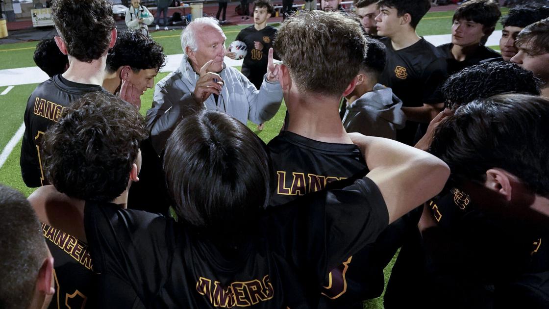 Greg Hansen: Salpointe’s Wolfgang Weber paved prep soccer’s path in So. Arizona long before his 10 (and counting) titles