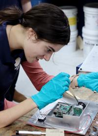 Tucson Tech: UA inflatable satellite antenna set for future NASA launch