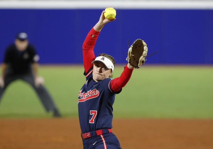 060522-tuc-spt-uasoftball-p1