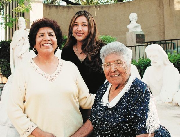 Frances Manuel, Linda Manuel Sanchez, Desirée Manuel Sanchez  