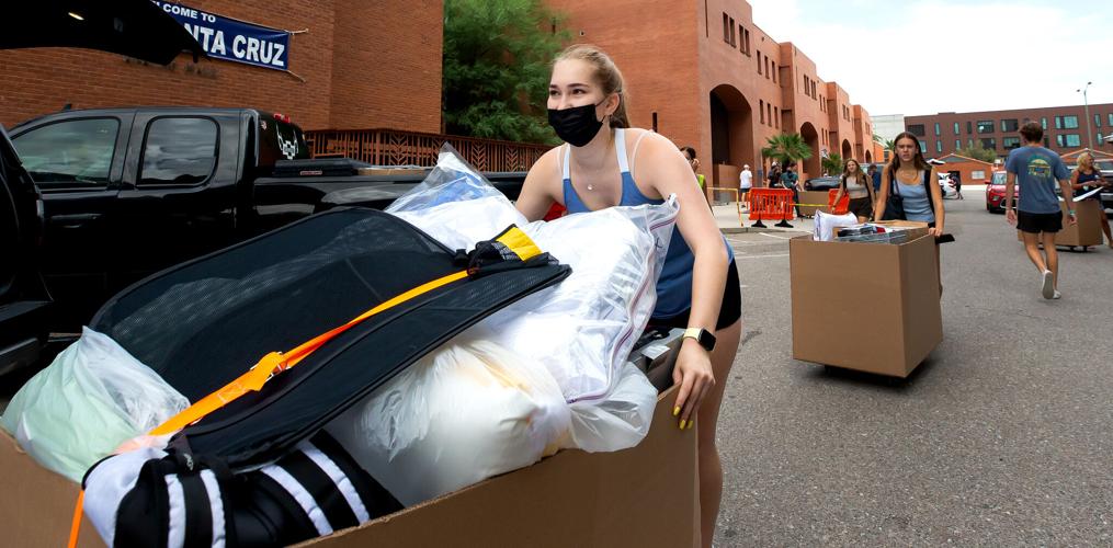 University of Arizona dorm move-in