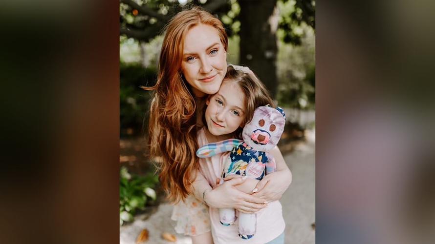 Chloe and Charlotte Sexton