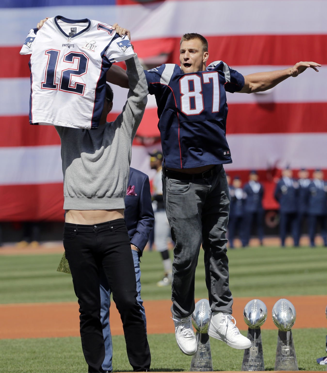 Tom Brady's jersey stolen again — by everybody's favorite Arizona ...