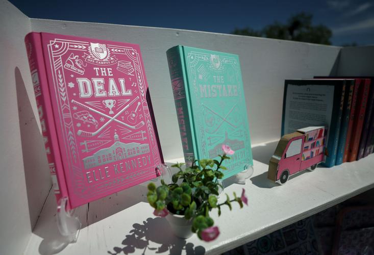 Tucson’s newest bookstore has wheels — and a whole lot of romance 💕📚