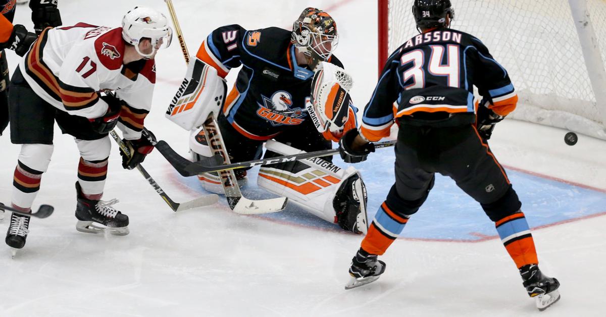 Roadrunners vs San Diego