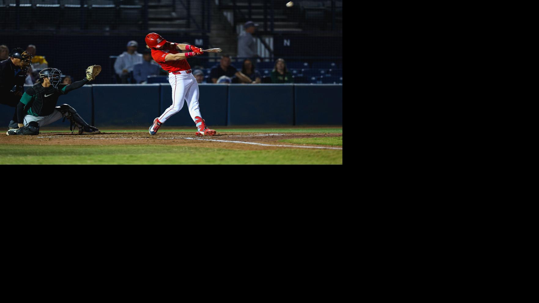 Arizona baseball: New approach at plate serving Wildcats’ Carson McEntire well