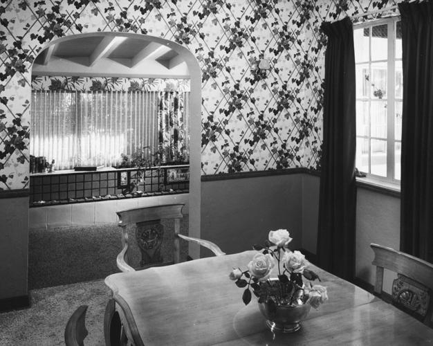 1960 Tucson home photos: A home to charm visitors