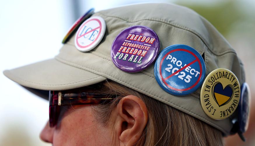 Crowd gathers at Tucson's Reid Park for 'No Kings' rally