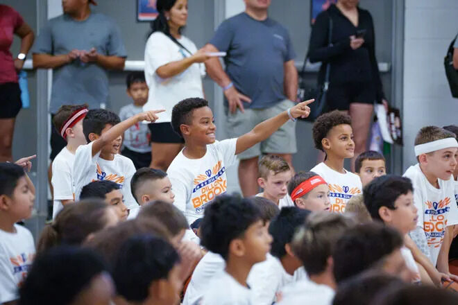 dillon-brooks-hosts-youth-camp.jpg