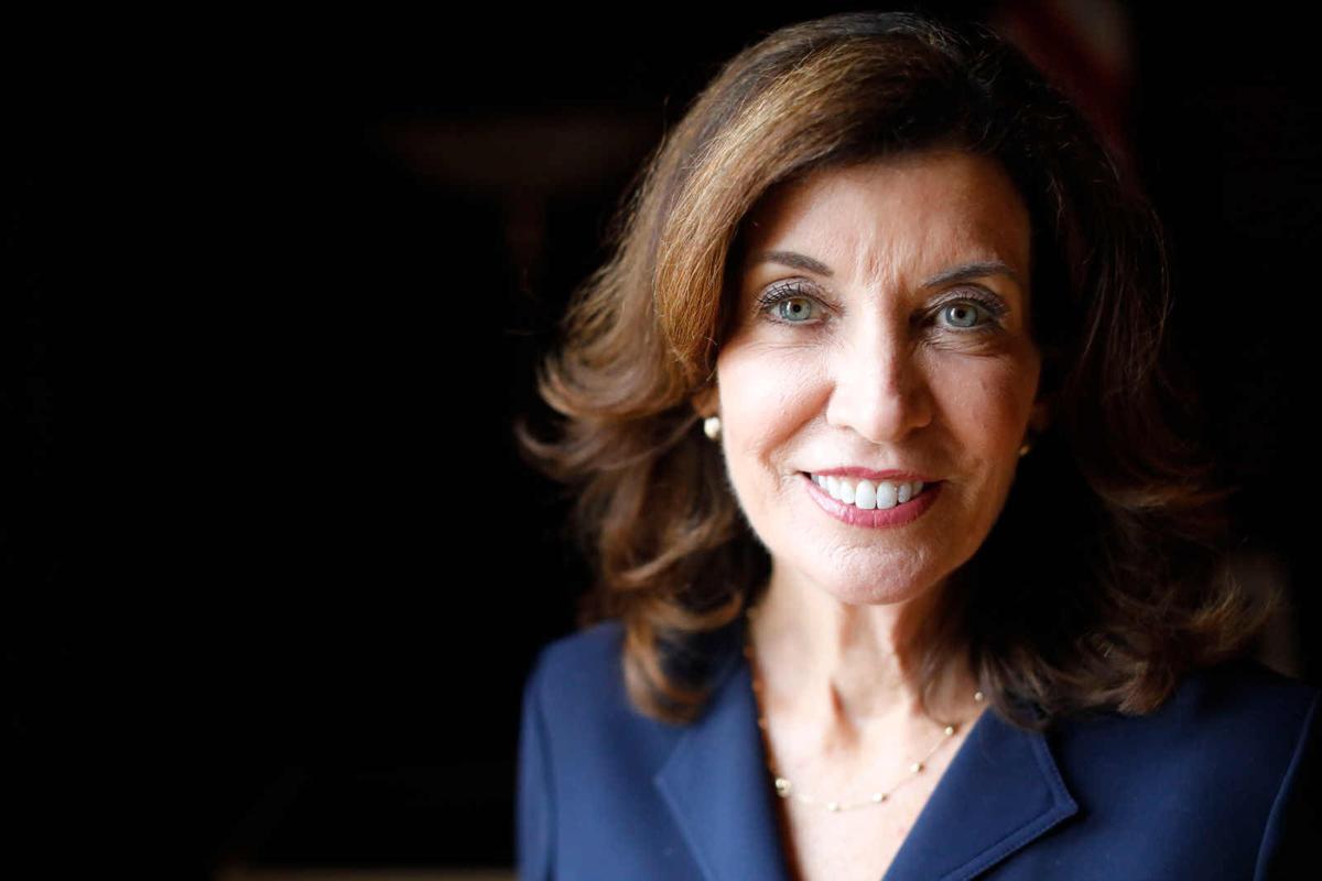 Kathy Hochul sworn in as New York's first female governor