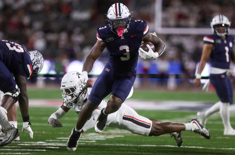 Wildcats win 34-7 over the Cincinnati Bearcats