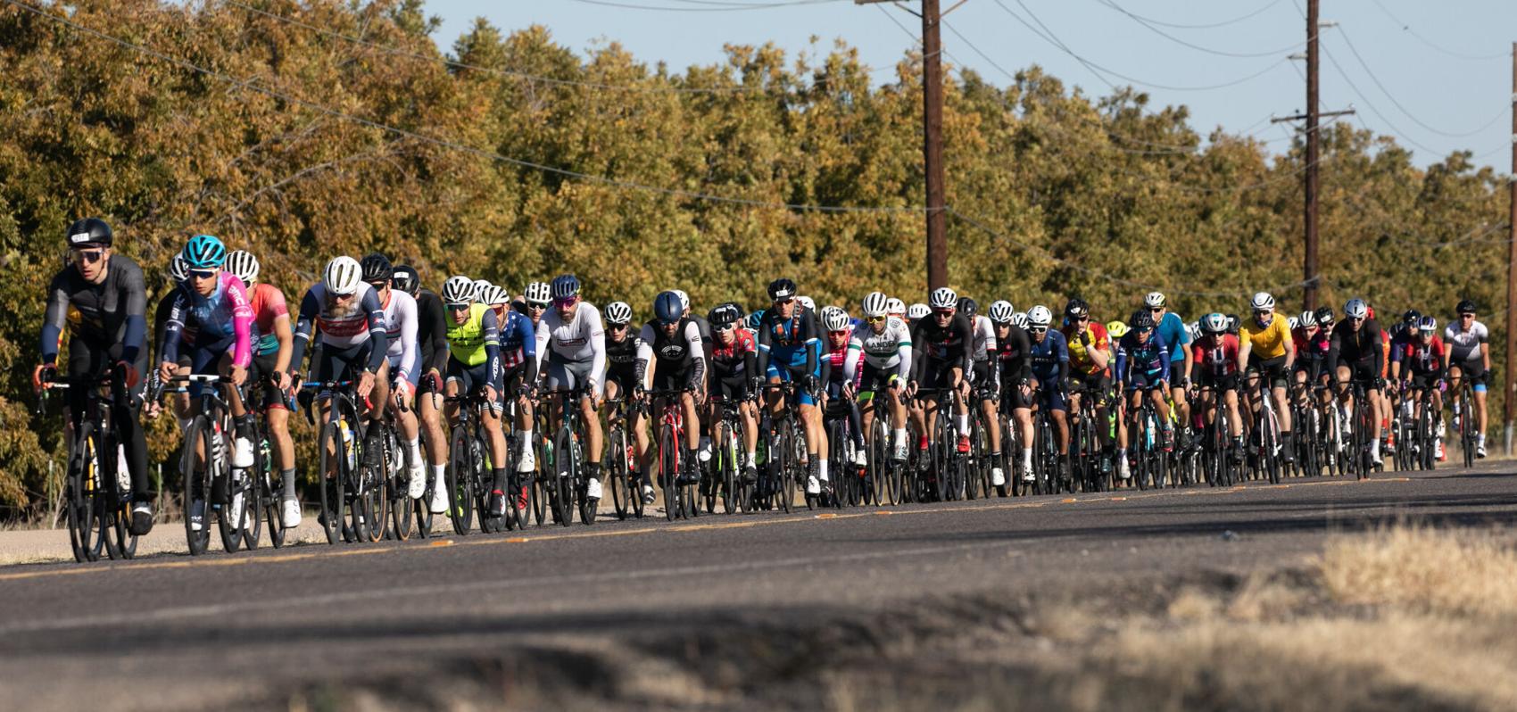 Photos 2022 El Tour de Tucson bicycle race in Tucson