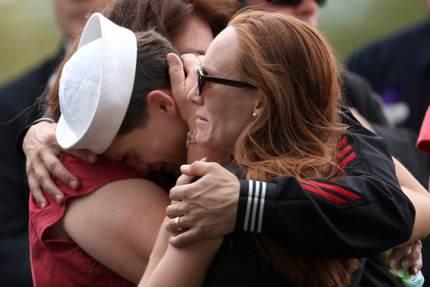 Marana's hotshot hero goes to his resting place    