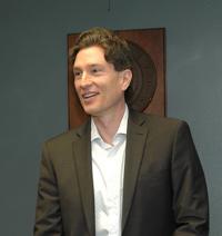 Resignation of lawmaker for new job could revive teen texting measure