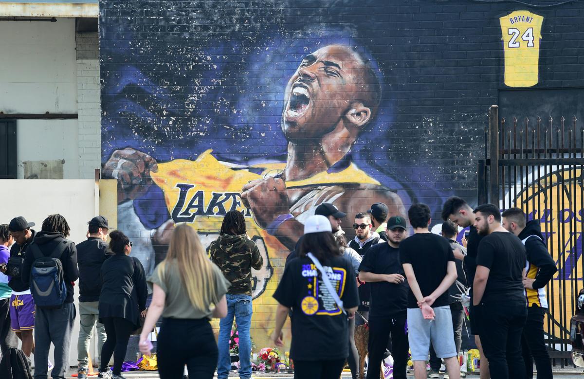 Lakers honoring Kobe Bryant with court logo, jersey patch and T