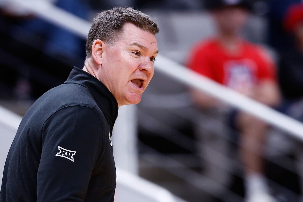 Why Arizona must do whatever it takes to make Tommy Lloyd happy | Michael Lev