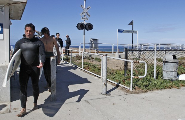 Shark attack kills surfer in California