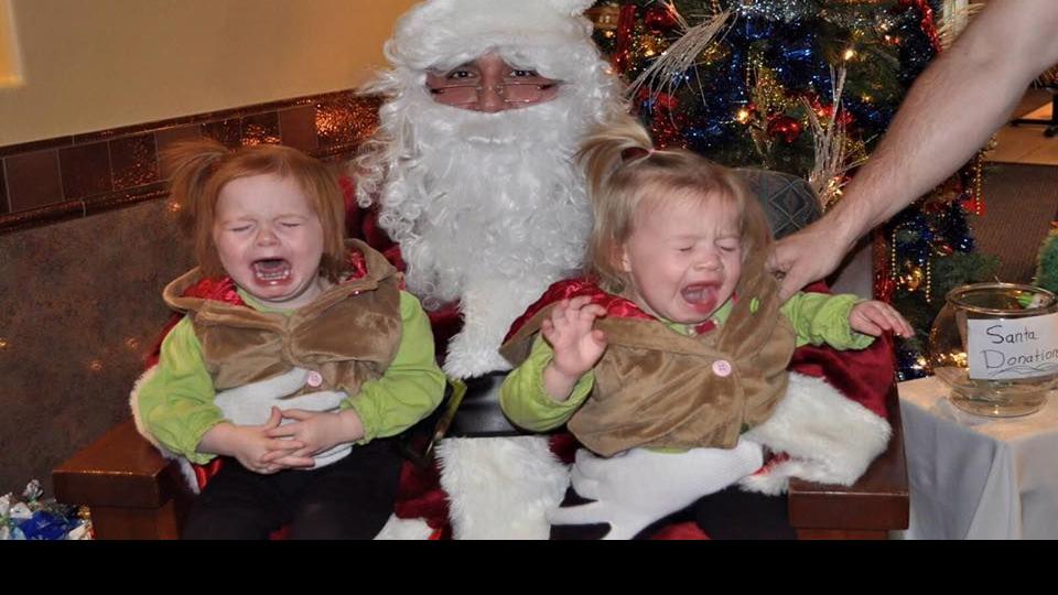 25 photos that prove Santa can be terrifying