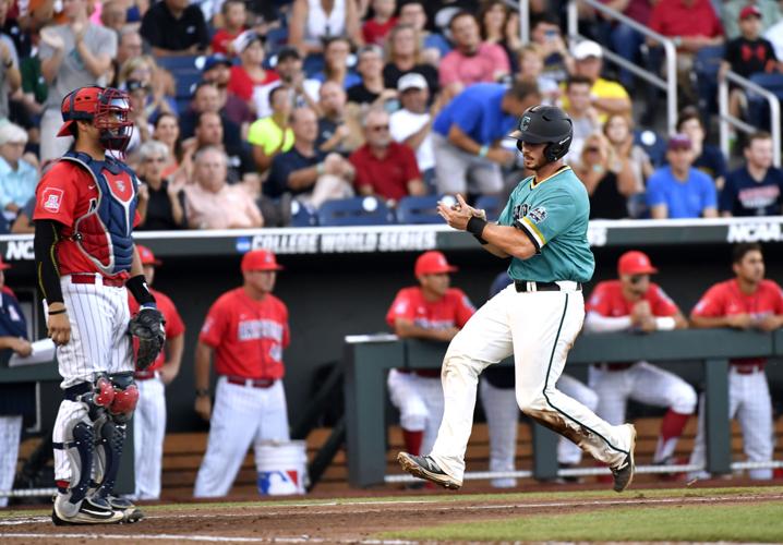 Arizona vs. Coastal Carolina in College World Series