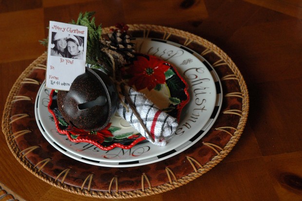 Holiday settings for little cost, maximum impact   