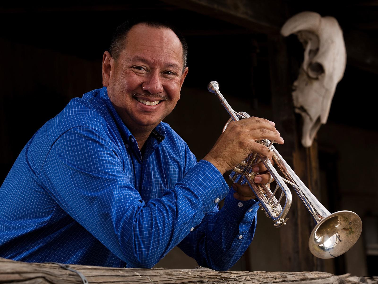 Neto S Tucson Local Tejano Singer Louie Marinez Cracks Exclusive Texan Club Local News Tucson Com Neto S Tucson Local Tejano Singer Louie Marinez Cracks Exclusive Texan Club Local News Tucson Com