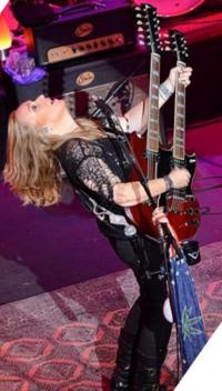 Review: Melissa Etheridge at Centennial Hall