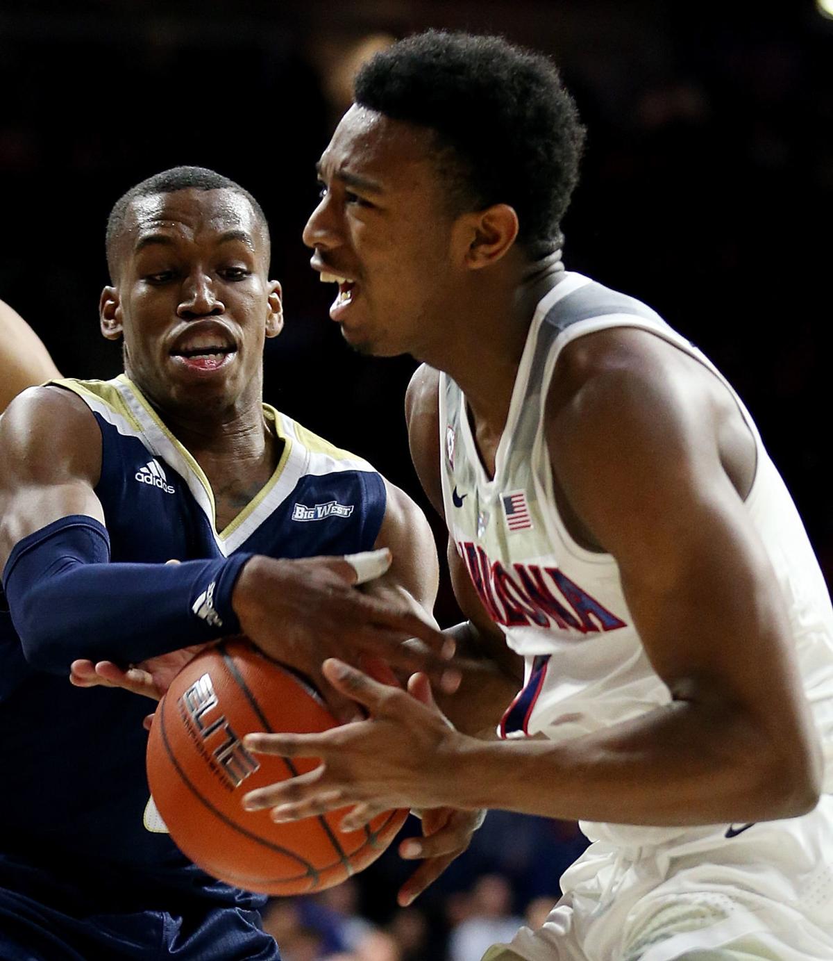 Justin Coleman Sends Wildcats Into Holiday Break With 3 Pointer To