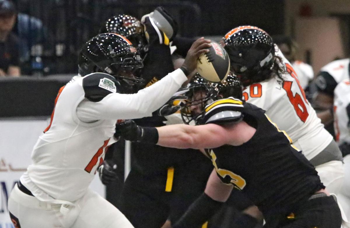 031119-spt-sugar skulls-p4.JPG