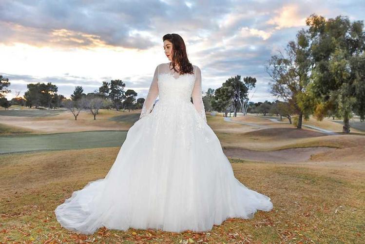 wedding dress 3.jpg