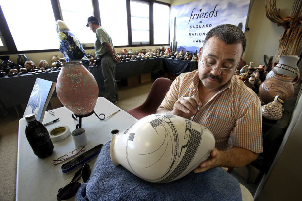 Making Mata Ortiz pottery