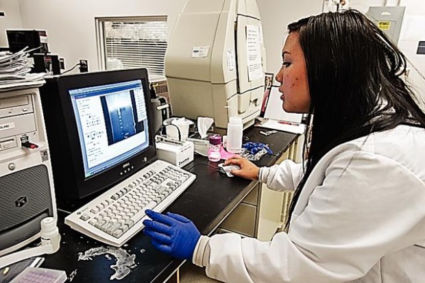 Youths plunge into serious study of DNA at advanced UA laboratory  